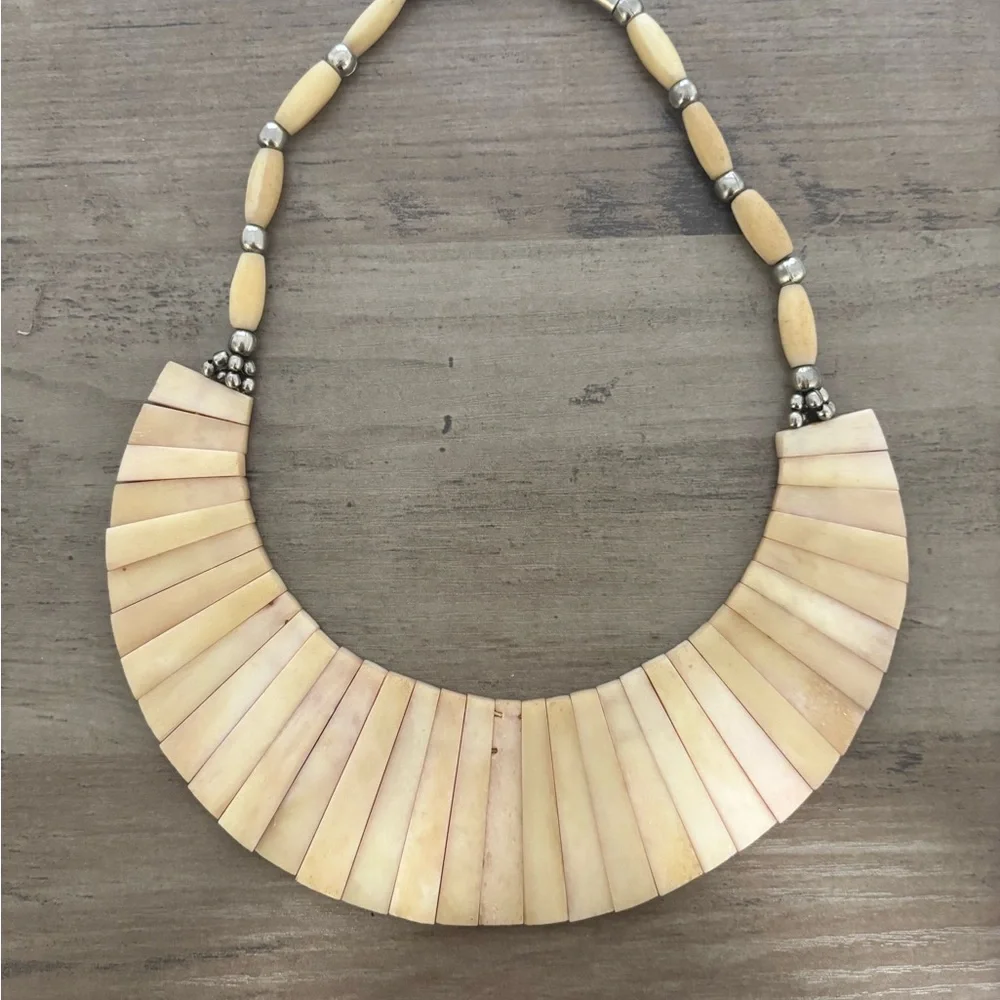 Vintage Pink Carved Statement Choker Necklace - Picture 6 of 9